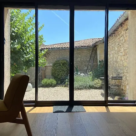 Le Clos Du Mesnil, Logement Totalement Independant Le Tourne Exterior foto