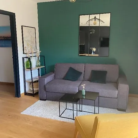 Le Clos Du Mesnil, Logement Totalement Independant Le Tourne Exterior foto
